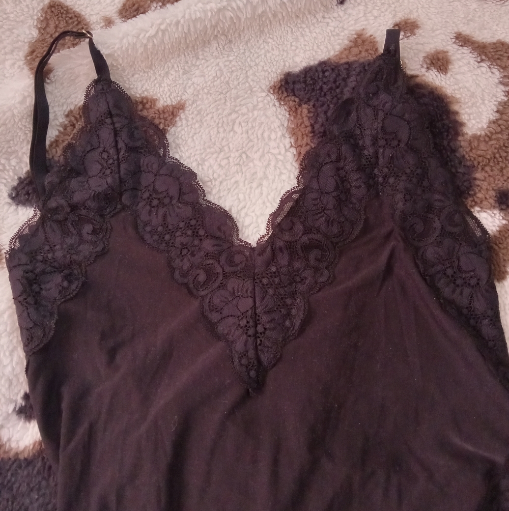 Black Backless Lace Bodysuit - Picture 3 of 4